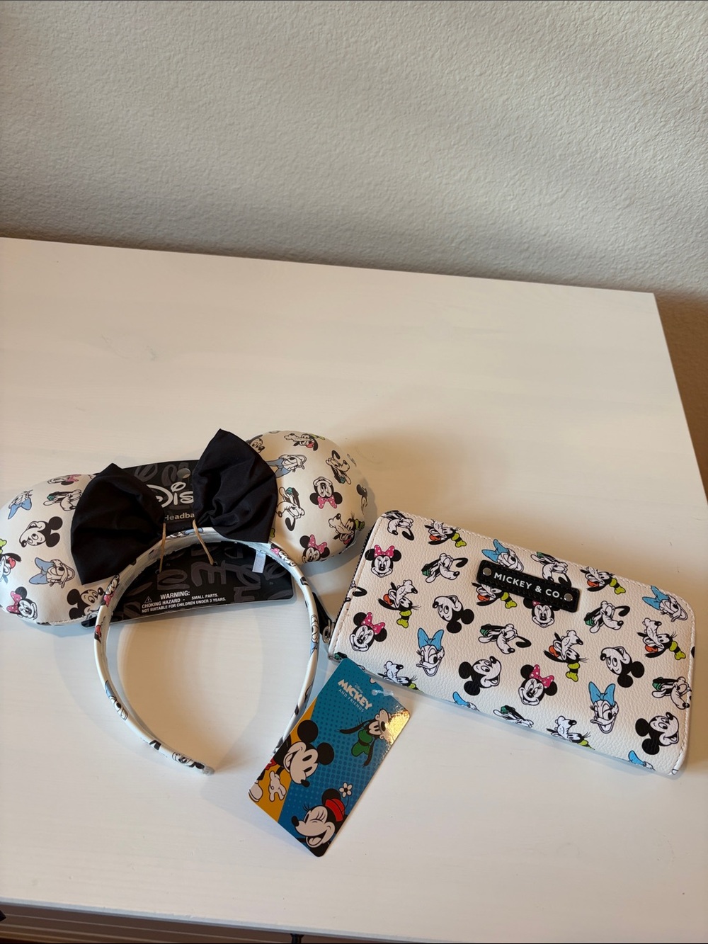 White Minnie Mouse Bow Headband and Wallet Set